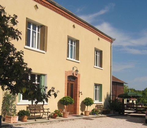 Bed and Breakfast Les Tilleuls Saint-Pé-Delbosc Zewnętrze zdjęcie